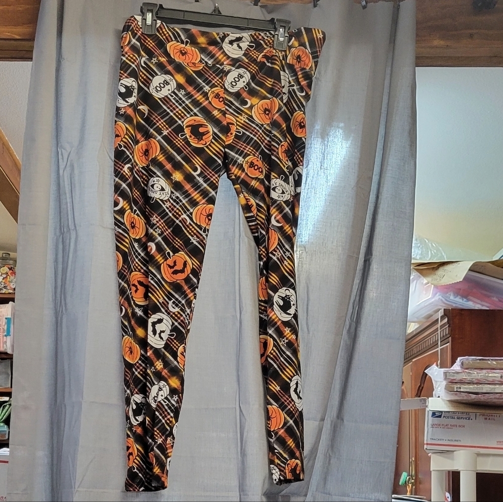 Halloween Leggings High Rise Ankle Sueded New w Tags
